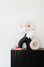 GIANT DAISIES WORKSHOP /// 6th APRIL 2025 /// THE COAL HATCH . WOBURN SANDS